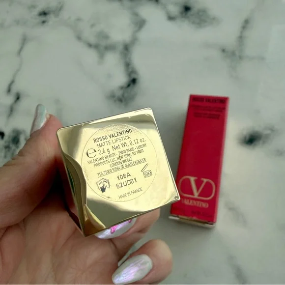 *NIB* Valentino Lipstick in Living Nude - Picture 4 of 5